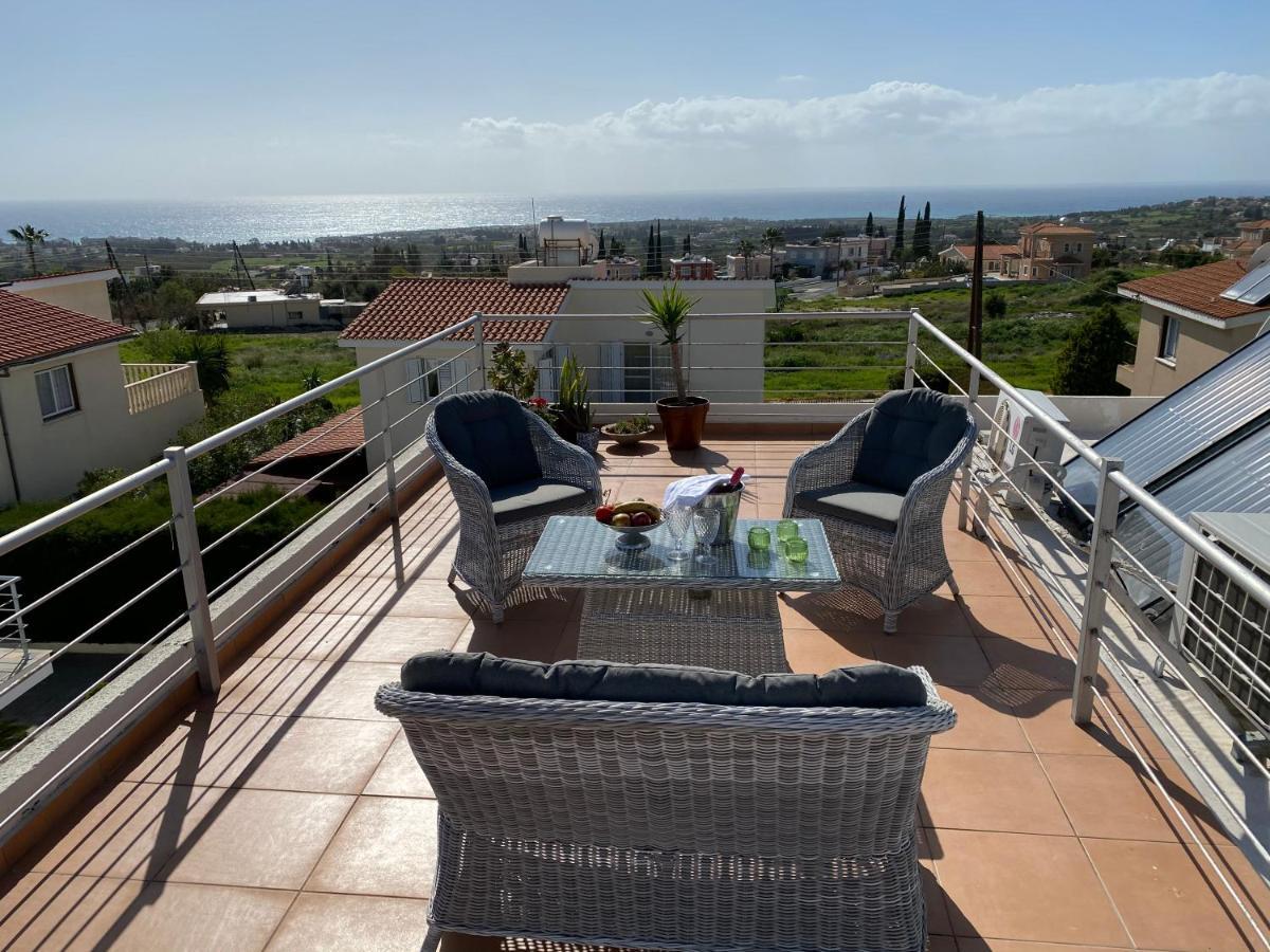 Roof Terrace & Sea View Entire Apartment Peyia Dış mekan fotoğraf