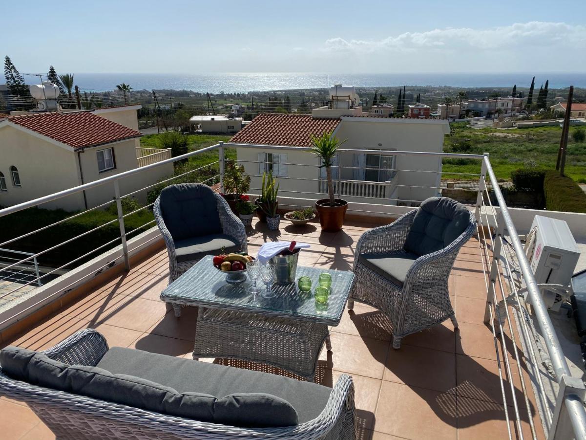 Roof Terrace & Sea View Entire Apartment Peyia Dış mekan fotoğraf
