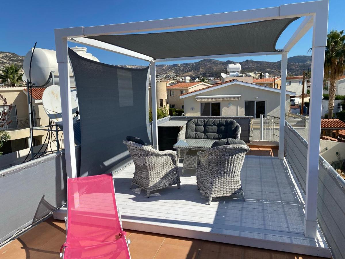 Roof Terrace & Sea View Entire Apartment Peyia Dış mekan fotoğraf